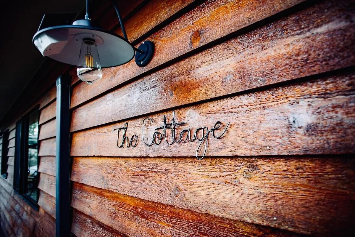 Ocean & Earth Cottage - Pay 3 Stay 4 Nights In Feb Agnes Water
